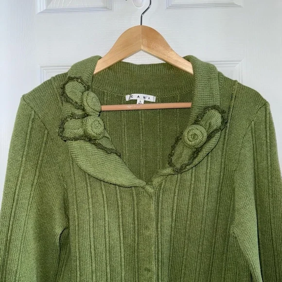 Green Sweater Collard L Applique Design Floral Snap Close 3/4 Sleeve Feminine - Picture 2 of 10